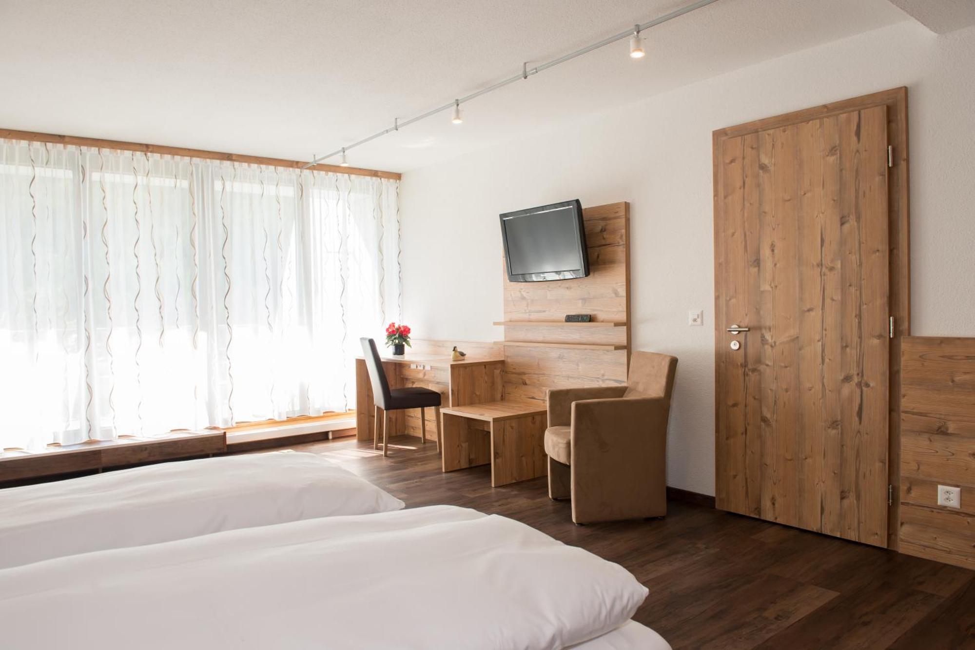 Tulai - Fam. Carl Apartahotel Scuol