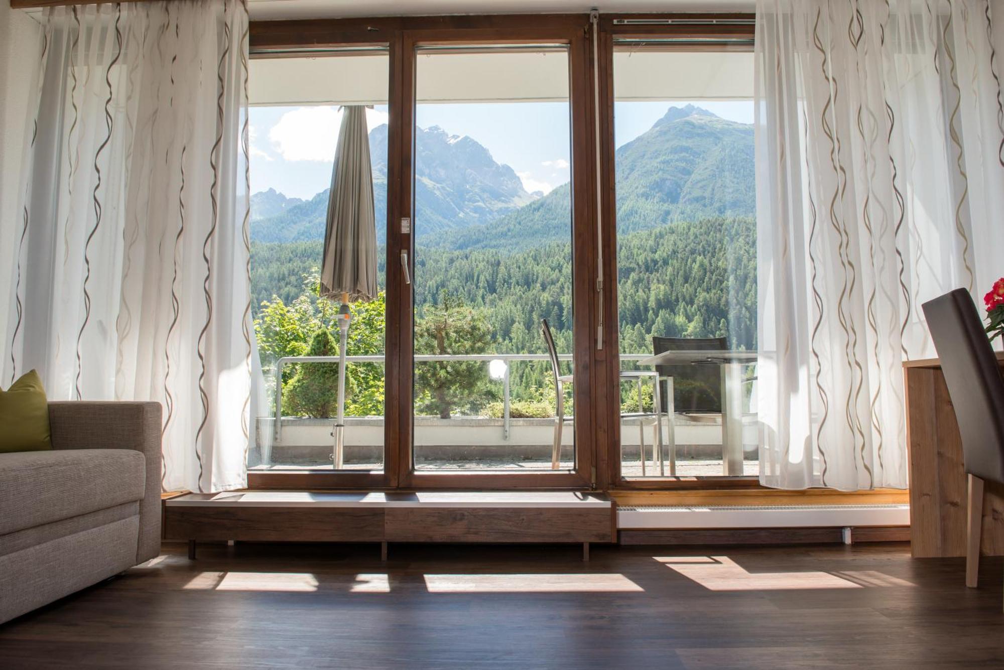 Apartahotel Tulai - Fam. Carl Scuol